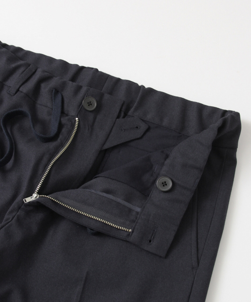 URBAN RESEARCH（アーバンリサーチ）の「UR TAILOR キャリーマンストレッチセットアップPT（その他パンツ・メンズ・グレー/ネイビー・MEDIUM/SMALL/LARGE）」の16枚目の写真