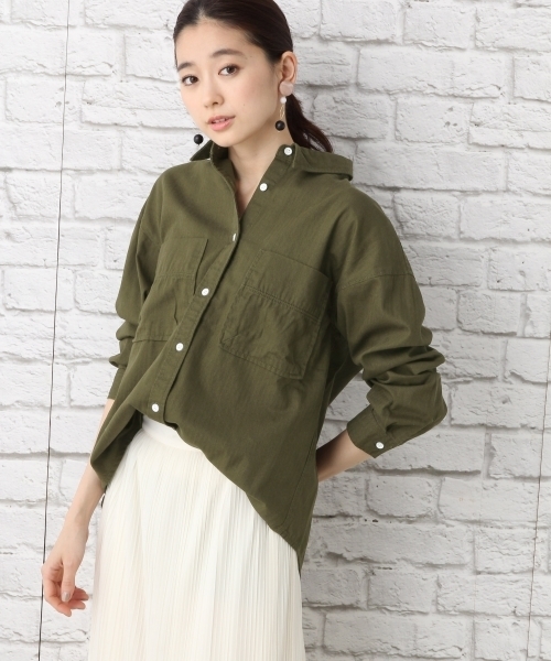 LEPSIM(レプシィム)の「オーバーサイズシャツLS 739456(シャツ/ブラウス・レディース・カーキ/オフホワイト/ブルー・FREE)」の1枚目の写真