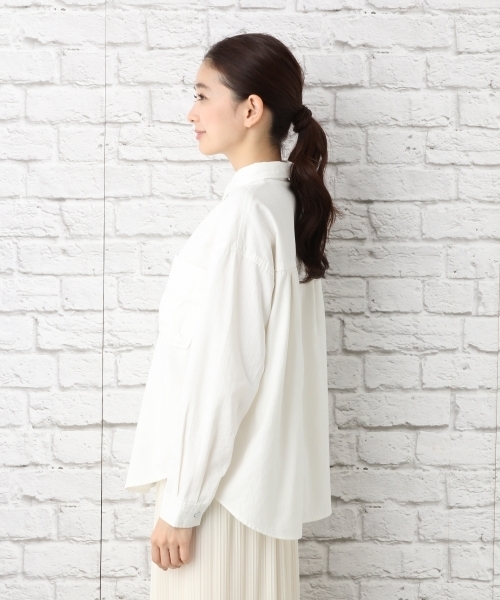 LEPSIM(レプシィム)の「オーバーサイズシャツLS 739456(シャツ/ブラウス・レディース・カーキ/オフホワイト/ブルー・FREE)」の11枚目の写真