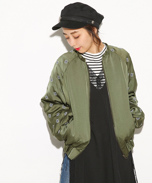 SLY（スライ）の「SATIN 刺繍BZ（ブルゾン・レディース・オフホワイト/カーキ/キャメル・FREE）」の3枚目の写真