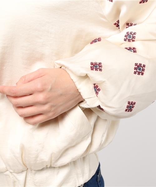 SLY（スライ）の「SATIN 刺繍BZ（ブルゾン・レディース・オフホワイト/カーキ/キャメル・FREE）」の8枚目の写真