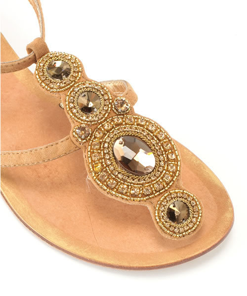 FIGARO Paris（フィガロパリ）の「SANDAWANA　4STONEトングサンダル（サンダル・レディース・キャメル・35/36/37）」の4枚目の写真