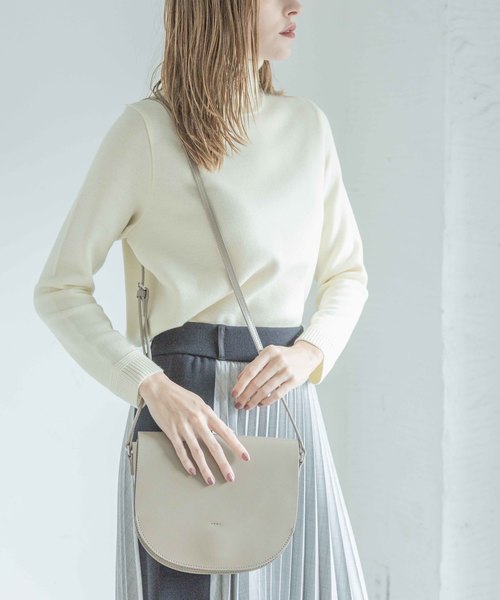 YAHKI(ヤーキ)の「【YAHKI】《STUDIOUS復刻&別注》ラウンドショルダーバッグ YH-131(ショルダーバッグ・レディース・ブラック/ベージュ/レッド/ライトベージュ/ダークブラック/ライトブルー/ベージュ系その他2・FREE)」の18枚目の写真