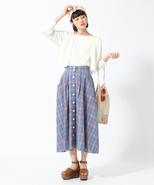 LOWRYS FARM（ローリーズファーム）の「マエボタンフレアスカート 789041（スカート・レディース・ブラック/グリーン/イエロー/ブルー・FREE）」の11枚目の写真