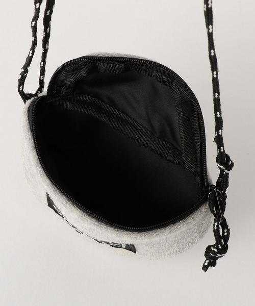 Gramicci（グラミチ）の「【WEB限定】Gramicci(グラミチ)別注パイルスーパーミニサコッシュバッグ（ショルダーバッグ・メンズ・パープル/グレー/ブラック/レッド・FREE）」の8枚目の写真