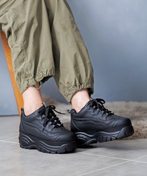 厚底レースアップスニーカー