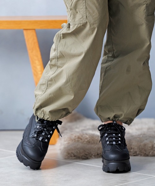 attagirl（アタガール）の「厚底レースアップスニーカー（スニーカー・レディース・ホワイト系その他/ブラック/シルバー/ベージュ/ゼブラ/ホワイト/ピンク/シルバー系その他/ホワイト系その他3/ブラック系その他3/シルバー系その他2・LL/S/M/L/3L）」の21枚目の写真