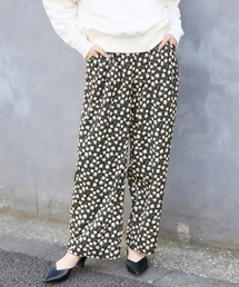 LOWRYS FARM | フラワーハイウエストパンツ　824890(その他パンツ)