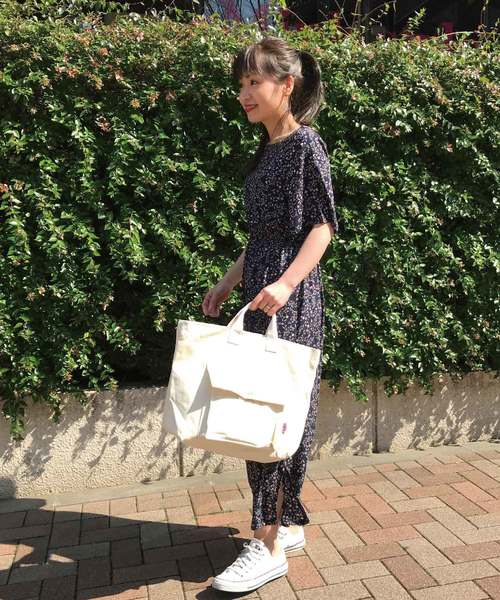 meJane(ミージェーン)の「2WAY/帆布トートバック(トートバッグ・レディース・ブラック/オフホワイト/カーキ・フリー)」の7枚目の写真