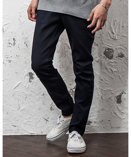 MinoriTY（マイノリティ）の「ゆるフィット ストレッチスキニーパンツ（その他パンツ・メンズ・ブラック/ベージュ/ネイビー/ブラウン/オリーブ/インディゴブルー/ブルー/カーキ/ブラック系その他/ライトブルーグレー/ベージュ系その他・S/M/L/XL）」の9枚目の写真