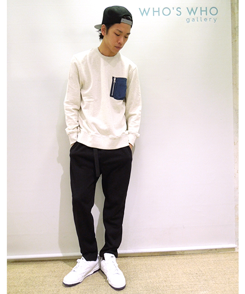 WHO'S WHO gallery（フーズフーギャラリー）の「MA-1ポケットクルーネック（スウェット・メンズ・グレー/アイボリー・LARGE/MEDIUM）」の4枚目の写真