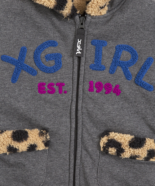 X-girl Stages(エックスガールステージス)の「COMFY SWEAT JUMPER (4T~7T)(ブルゾン・キッズ・チャコール/ピンク/レッド・7T/5T/4T/6T)」の4枚目の写真