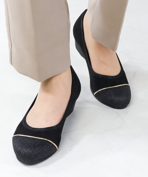 LibertyDoll(リバティードール)の「Liberty Doll / モールド クッション ストレッチ バイカラーパンプス(1103)(パンプス・レディース・ベージュ/グレー/ネイビー/ブラック系その他/ブラック系その他2/ベージュ系その他/ブラック/ベージュ系その他2・S/L/M/LL/SS)」の3枚目の写真