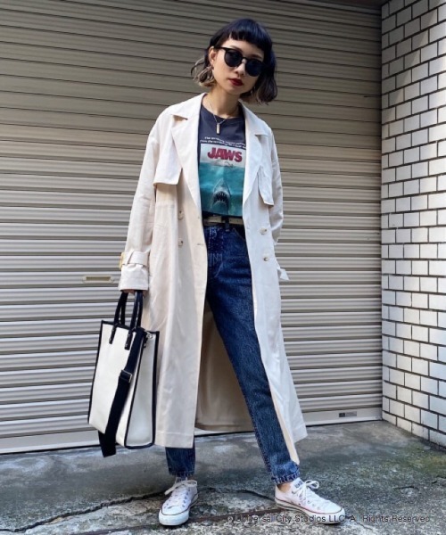 PAGEBOY(ページボーイ)の「JAWSシネマTEE(Tシャツ/カットソー・レディース・ブラック/チャコールグレー/オフホワイト・FREE)」の6枚目の写真