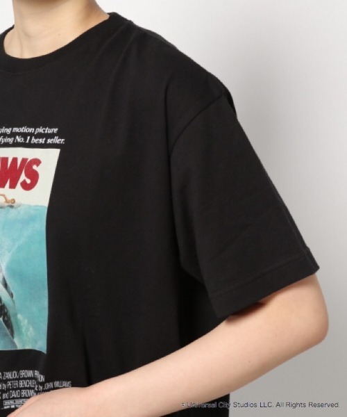 PAGEBOY(ページボーイ)の「JAWSシネマTEE(Tシャツ/カットソー・レディース・ブラック/チャコールグレー/オフホワイト・FREE)」の12枚目の写真