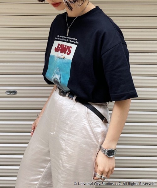 PAGEBOY(ページボーイ)の「JAWSシネマTEE(Tシャツ/カットソー・レディース・ブラック/チャコールグレー/オフホワイト・FREE)」の20枚目の写真