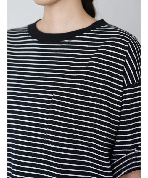 AMERICAN HOLIC（アメリカンホリック）の「オーガニックコットンポケット付きカットチュニック　＊（Tシャツ/カットソー・レディース・チャコールグレー/オフホワイト/グリーン/ホワイト系その他4/ブラック系その他4/キャメル・FREE）」の8枚目の写真