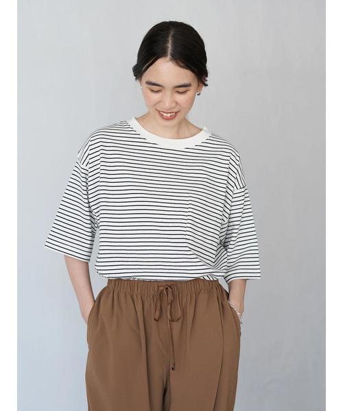 AMERICAN HOLIC（アメリカンホリック）の「オーガニックコットンポケット付きカットチュニック　＊（Tシャツ/カットソー・レディース・チャコールグレー/オフホワイト/グリーン/ホワイト系その他4/ブラック系その他4/キャメル・FREE）」の2枚目の写真