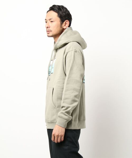 B ONE SOUL（ビーワンソウル）の「【B ONE SOUL/ビーワンソウル】プリントプルパーカー バックプリント　少しゆったりとしたサイジング（パーカー・メンズ・ブラック/ベージュ・MEDIUM/LARGE）」の3枚目の写真