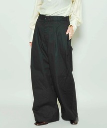 サイドタックパンツ