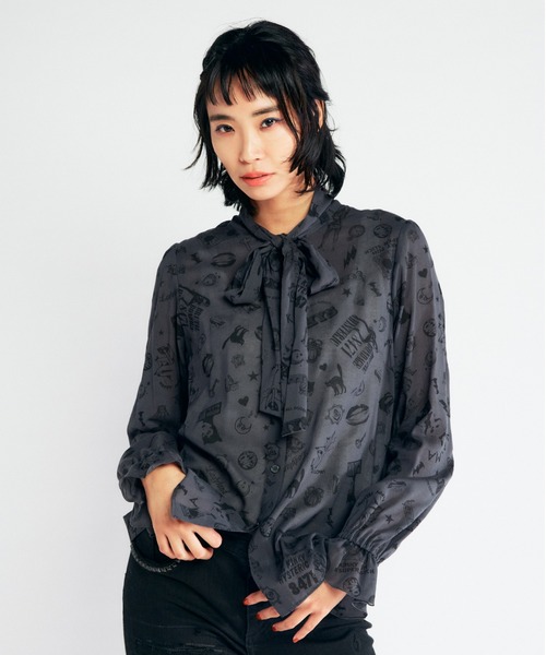 新品✨ヒステリックグラマー KARMA KARMA柄 長袖 ボウタイブラウス 新品✨ヒステリックグラマー KARMA KARMA柄 長袖 ボウタイ