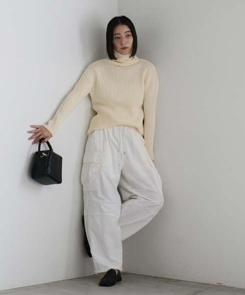 select MOCA(セレクトモカ)の「【12色展開】タートルネックリブニット(ニット/セーター・レディース・オレンジ/ベージュ/ブラウン/グリーン/ブルー/ブラック/ピンク/ダークグリーン/ライトパープル/ライトイエロー/ライトブルー/レッド/グレー/アイボリー/グレイッシュベージュ・FREE)」の17枚目の写真