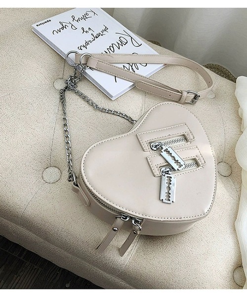 Passion（パッション）の「ハート　ショルダーバッグ（ショルダーバッグ・レディース・ブラック/ブラウン/レッド/ライトグリーン/ホワイト・FREE）」の16枚目の写真