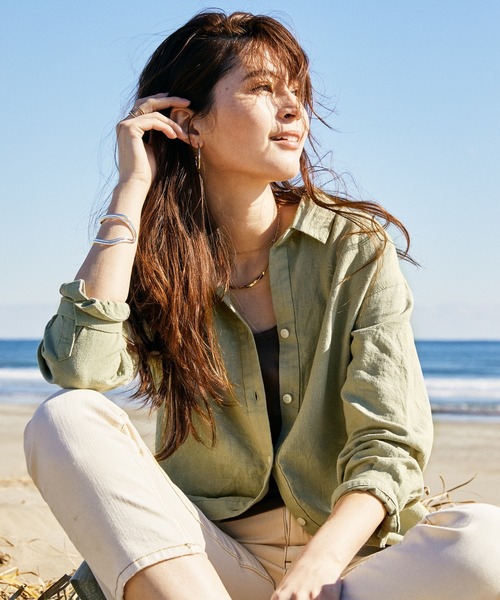 BAYFLOW（ベイフロー）の「リネンカラ―シャツ（テンセル(TM)繊維使用）（シャツ/ブラウス・レディース・ホワイト/ベージュ/オレンジ/カーキ/ライトグリーン/ラベンダー・SMALL/MEDIUM）」の4枚目の写真