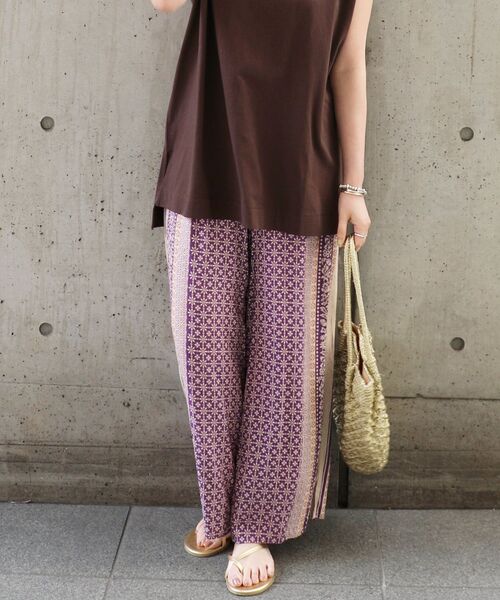 SHIPS any（シップス エニィ）の「SHIPS any: パネル プリント イージー パンツ〈ウォッシャブルアイテム〉◇（その他パンツ・レディース・ネイビー/パープル・ONE SIZE）」の2枚目の写真