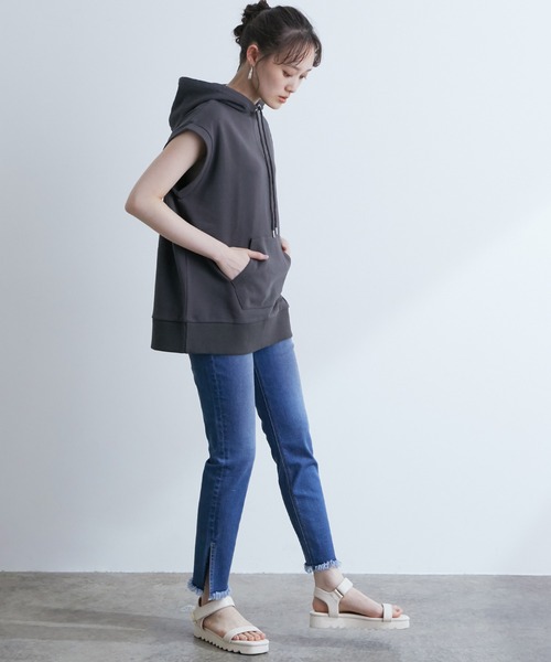 VIS(ビス)の「【WEB限定】ミニ裏毛フレンチスリーブパーカー(パーカー・レディース・オフホワイト/スミクロ/ブルー系その他6・FREE)」の18枚目の写真