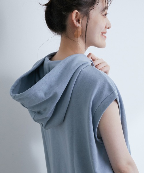 VIS(ビス)の「【WEB限定】ミニ裏毛フレンチスリーブパーカー(パーカー・レディース・オフホワイト/スミクロ/ブルー系その他6・FREE)」の22枚目の写真