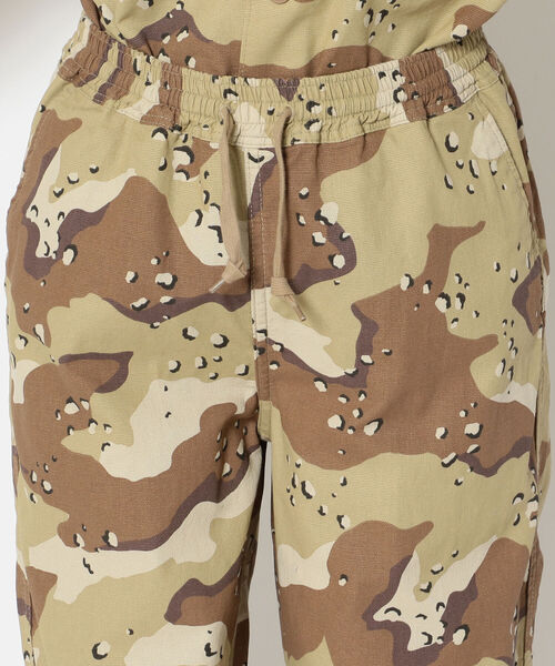 AVIREX（アヴィレックス）の「リラックスイージーパンツ/ RELAX EASY PANTS（その他パンツ・レディース・グリーン系カモフラージュ/Nat・FREE）」の5枚目の写真
