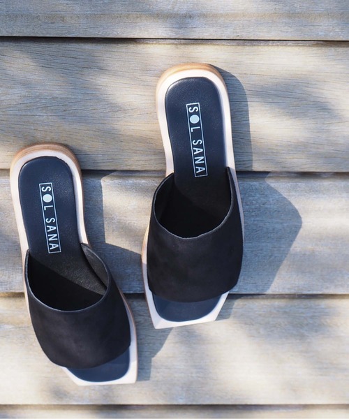 SOL SANA（ソルサナ）の「【 SOLSANA / ソルサナ】 Madonna Slide マドンナスライドサンダル/ブラック（その他シューズ・レディース・ブラック・SMALL/MEDIUM）」の4枚目の写真