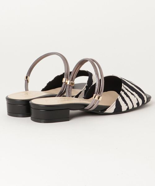 chumchum(チャムチャム)の「スクエアストラップサンダル(サンダル・レディース・ゼブラ/プラチナム/パイソン・S/M/L)」の7枚目の写真