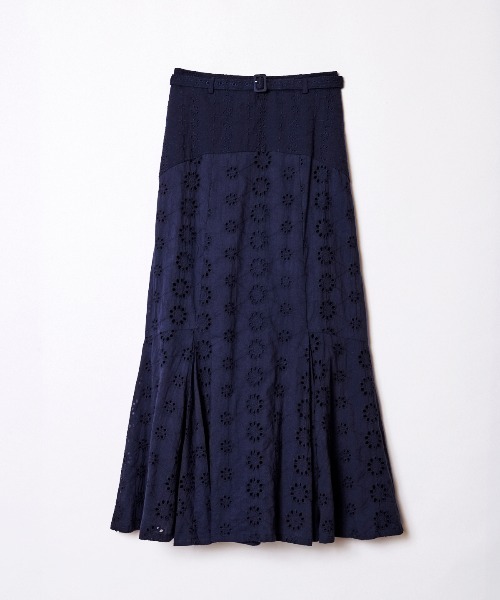 REDYAZEL（レディアゼル）の「コットンレース柄ドッキングフレアスカート（スカート・レディース・ネイビー/レッド/オフホワイト・SMALL/MEDIUM）」の16枚目の写真