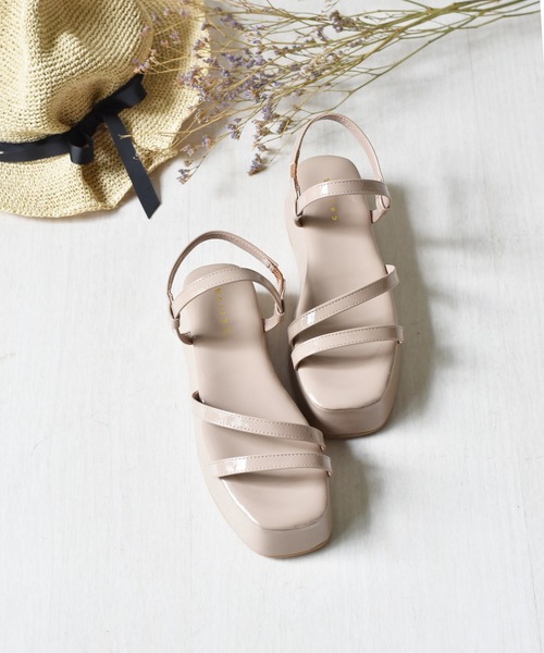 ems excite（エムズエキサイト）の「プラットフォームサンダル（サンダル・レディース・ブラック/ベージュ/アイボリー・MEDIUM/LARGE）」の3枚目の写真