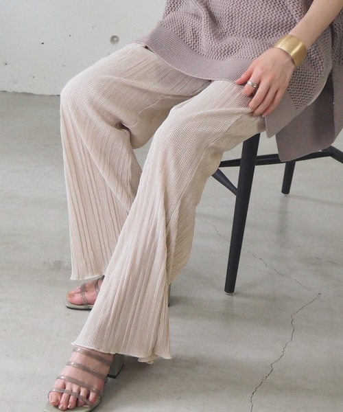 tiptop（ティップトップ）の「サテンミニプリーツセミフレアパンツ（その他パンツ・レディース・ブラック/イエロー/アイボリー/グレイッシュベージュ/モカ/ブルー/グリーン・FREE）」の15枚目の写真