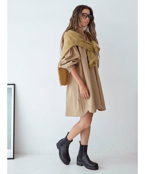 Ungrid(アングリッド)の「スキッパーボリュームワンピース(ワンピース・レディース・オフホワイト/ベージュ/ブラック・FREE)」の10枚目の写真