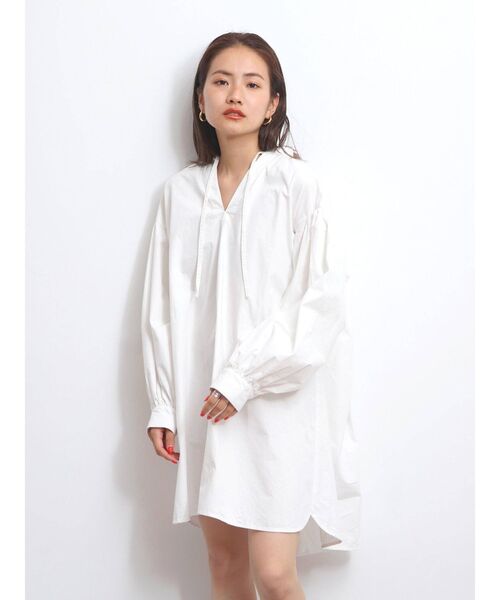 Ungrid(アングリッド)の「スキッパーボリュームワンピース(ワンピース・レディース・オフホワイト/ベージュ/ブラック・FREE)」の15枚目の写真