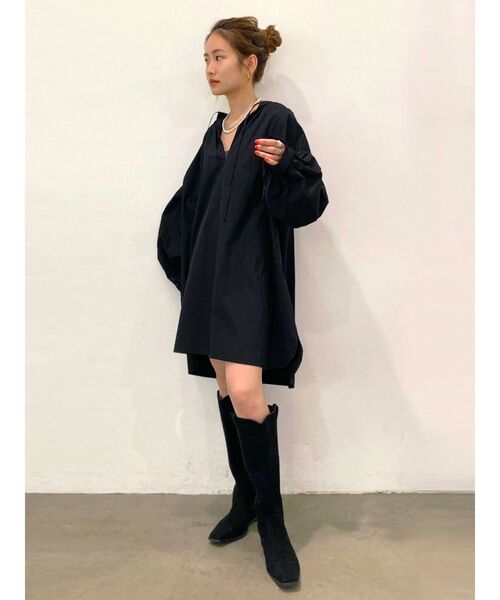 Ungrid(アングリッド)の「スキッパーボリュームワンピース(ワンピース・レディース・オフホワイト/ベージュ/ブラック・FREE)」の22枚目の写真