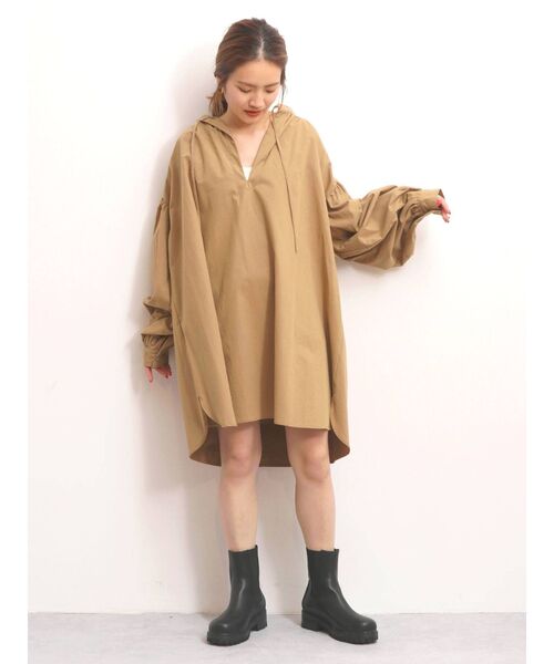 Ungrid(アングリッド)の「スキッパーボリュームワンピース(ワンピース・レディース・オフホワイト/ベージュ/ブラック・FREE)」の20枚目の写真