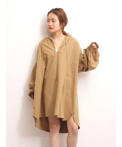 Ungrid(アングリッド)の「スキッパーボリュームワンピース(ワンピース・レディース・オフホワイト/ベージュ/ブラック・FREE)」の17枚目の写真