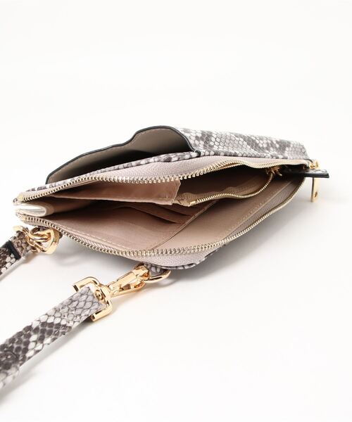 RANAN(ラナン)の「ウォレットポシェット(ショルダーバッグ・レディース・ブラック/ベージュ系その他/パイソン・FREE)」の4枚目の写真