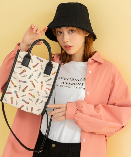 fifth calin（フィフスカラン）の「【PEZ×calin】総柄スクエアショルダーバッグ（ショルダーバッグ・レディース・ブラック/ベージュ・FREE）」の2枚目の写真