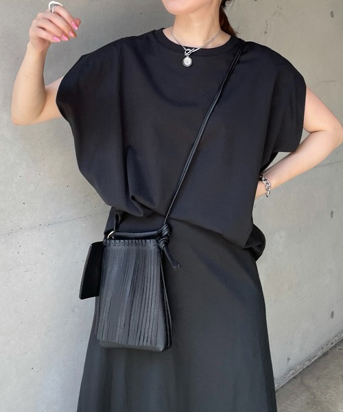 DouDou（ドゥドゥ）の「セットアップ サイドタックプルオーバー（Tシャツ/カットソー・レディース・ブラック/イエロー/ブルー・FREE）」の2枚目の写真