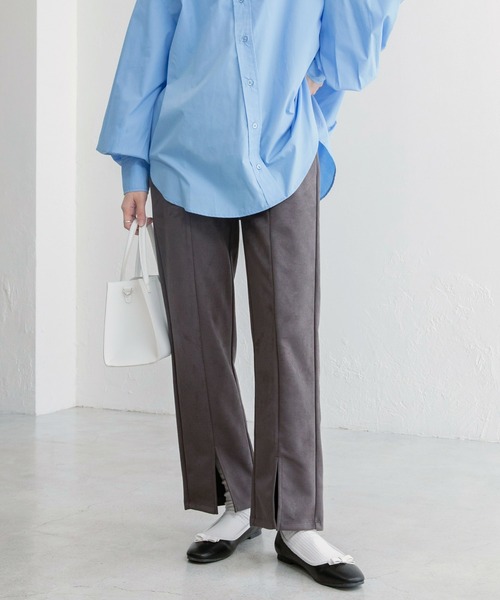 BONLECILL(ボンルシール)の「スウェードライクフロントスリットパンツ(その他パンツ・レディース・チャコールグレー/キャメル/ベージュ/ブラウン・FREE)」の2枚目の写真