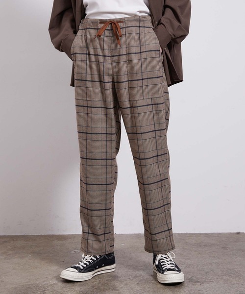 JUNRED（ジュンレッド）の「チェックリラックステーパードパンツ（スラックス・メンズ・ベージュ/グレー・LL/M/L）」の7枚目の写真
