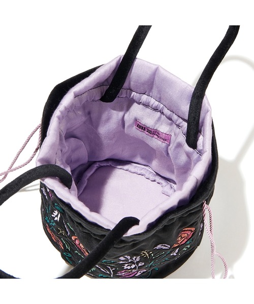 Francfranc(フランフラン)の「ANNA SUI 巾着バッグ ブラック(ハンドバッグ・レディース・ブラック・FREE)」の5枚目の写真