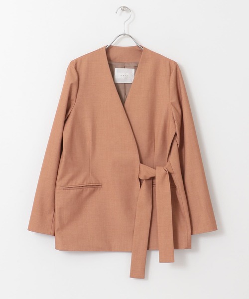 KBF+（ケービーエフプラス）の「KBF+　Vネックノーカラーベルトジャケット∴（ノーカラージャケット・レディース・ベージュ・ONE）」の3枚目の写真