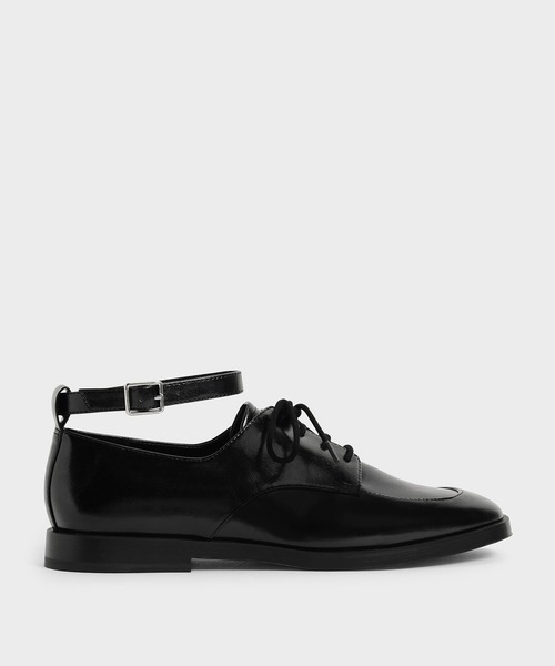 CHARLES & KEITH(チャールズ & キース)の「アンクルストラップ ダービーシューズ / Ankle Strap Derby Shoes(ドレスシューズ・レディース・ブラック/バーガンディー・22.5cm/23cm/23.5cm/24.5cm/25cm/25.5cm)」の2枚目の写真